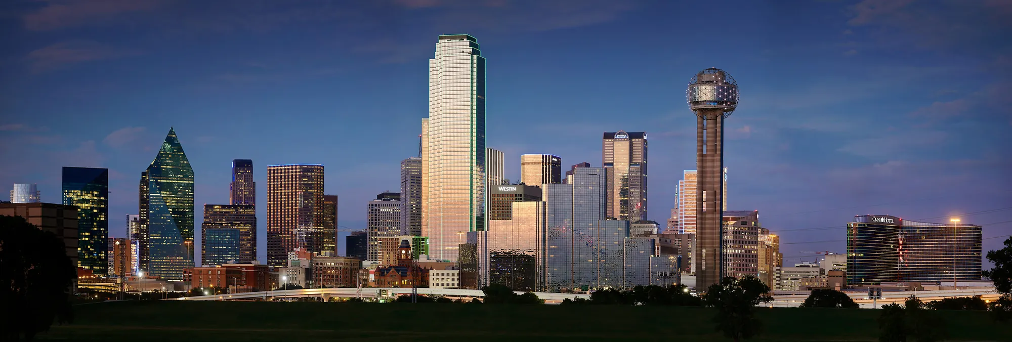 Dallas, Fort Worth skyline at dusk
